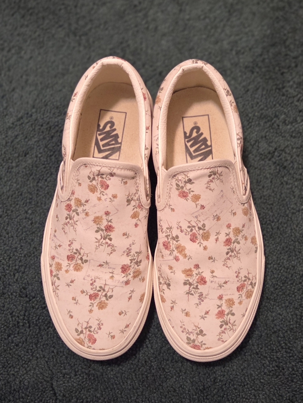 Vans Slip-On Sneakers in Cream Floral Print